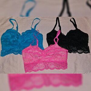 Lot of 3 Lacy Bralettes Sz M